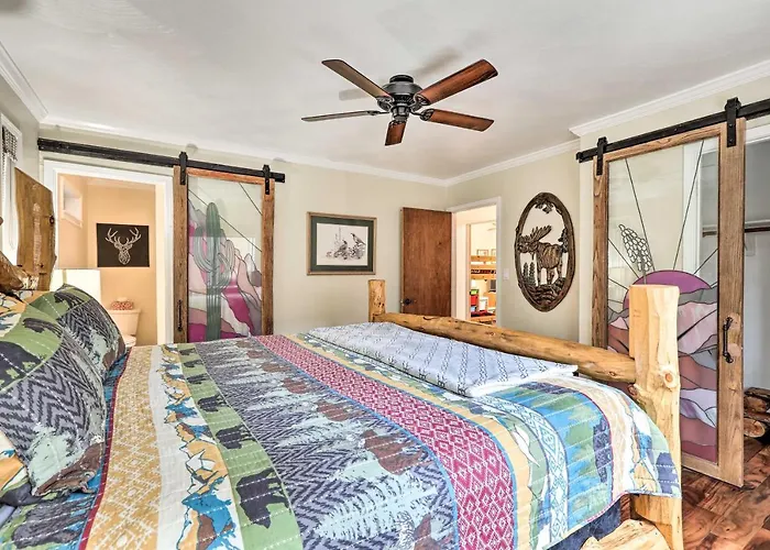 Hot Tub & Patio: Pet-friendly In Munds Park! Holiday home