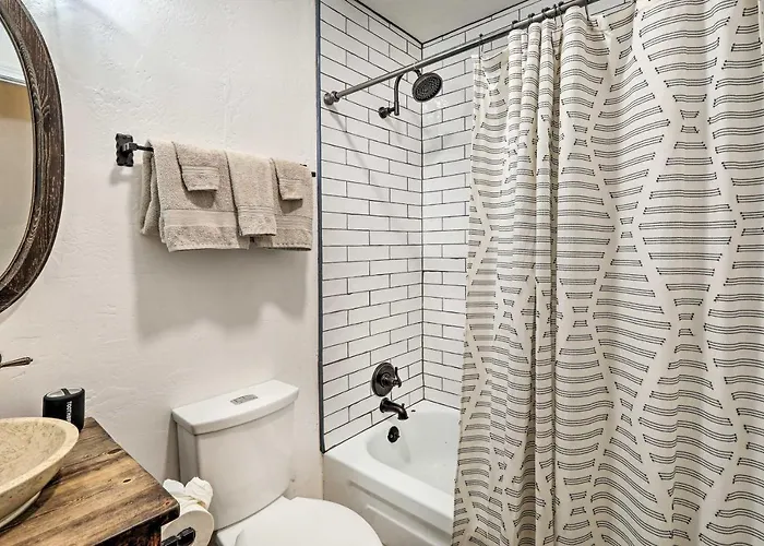 Hot Tub & Patio: Pet-friendly In Munds Park! * Munds Park