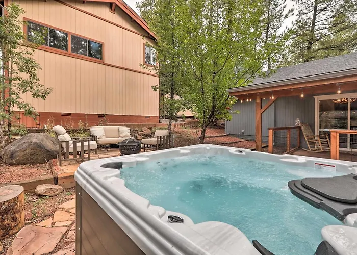 Hot Tub & Patio: Pet-friendly In Munds Park!