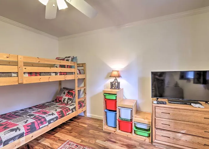 Hot Tub & Patio: Pet-friendly In Munds Park! * Munds Park