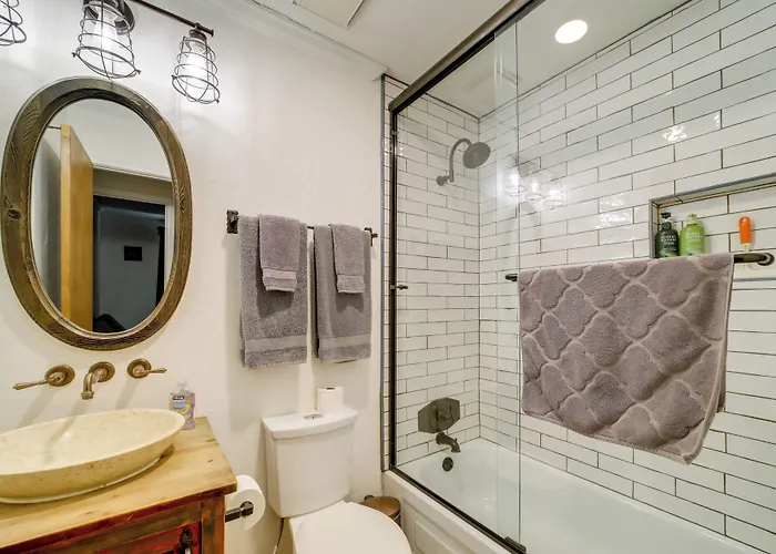 Holiday home Hot Tub & Patio: Pet-friendly In Munds Park! Munds Park