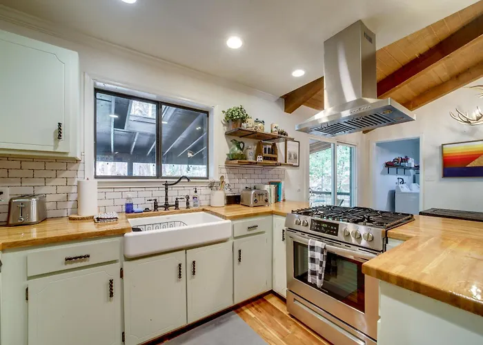Hot Tub & Patio: Pet-friendly In Munds Park! Holiday home Munds Park