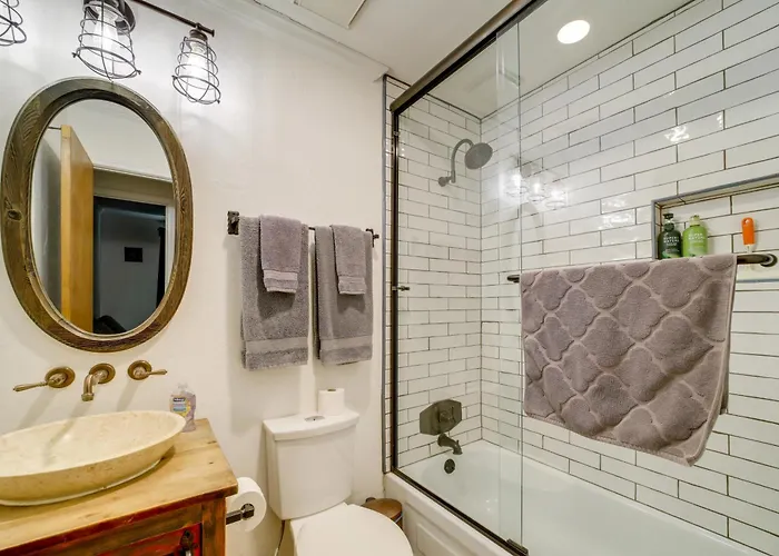 Holiday home Hot Tub & Patio: Pet-friendly In Munds Park! *