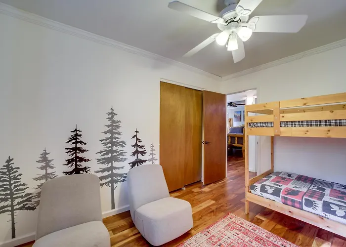 Hot Tub & Patio: Pet-friendly In Munds Park! Munds Park
