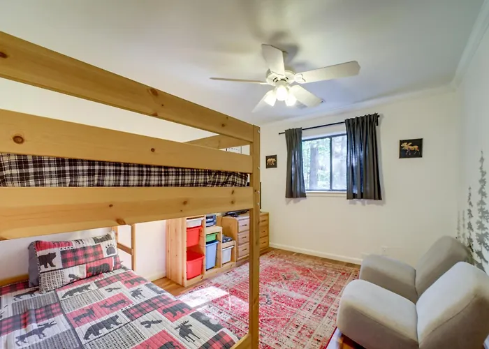 Hot Tub & Patio: Pet-friendly In Munds Park! Munds Park