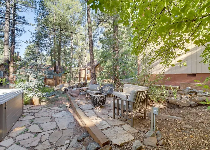 Holiday home Hot Tub & Patio: Pet-friendly In Munds Park! *